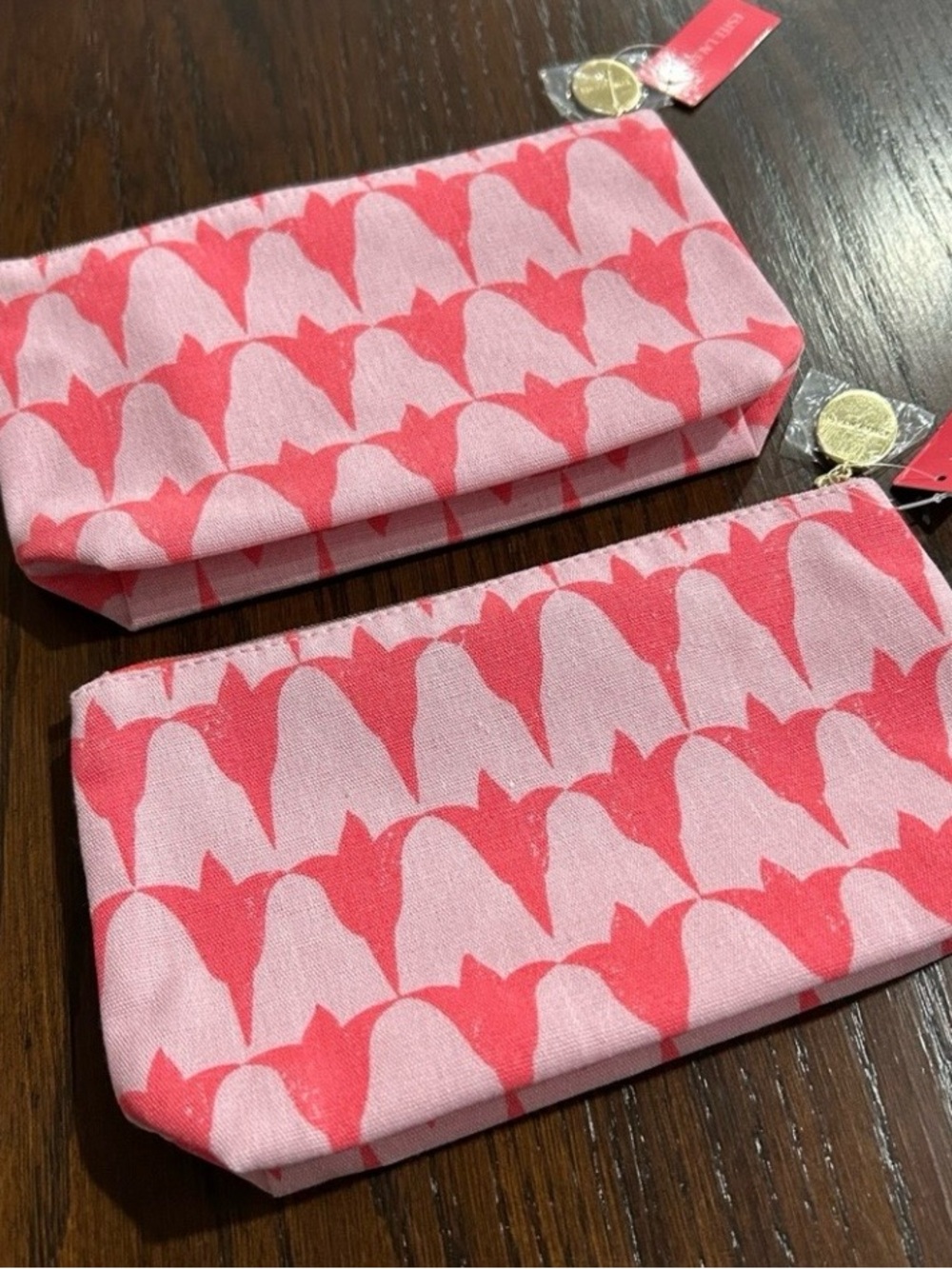 2/10$ Estée Lauder makeup bags